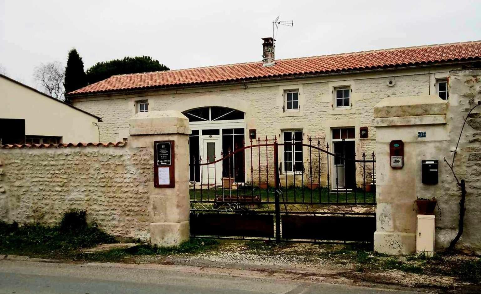 Hotel La Maison D'Hotes Des Charentes à Les Touches-de-Périgny Extérieur photo